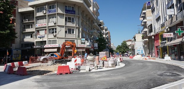 Συνεχίζονται τα έργα για τον κυκλικό κόμβο στην Νικηταρά